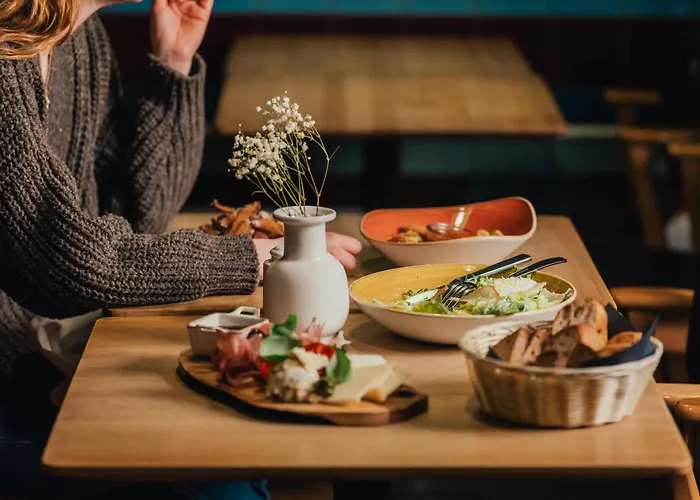 普罗弗罗茨瓦夫斯塔勒米亚斯托酒店 3* 弗罗茨瓦夫